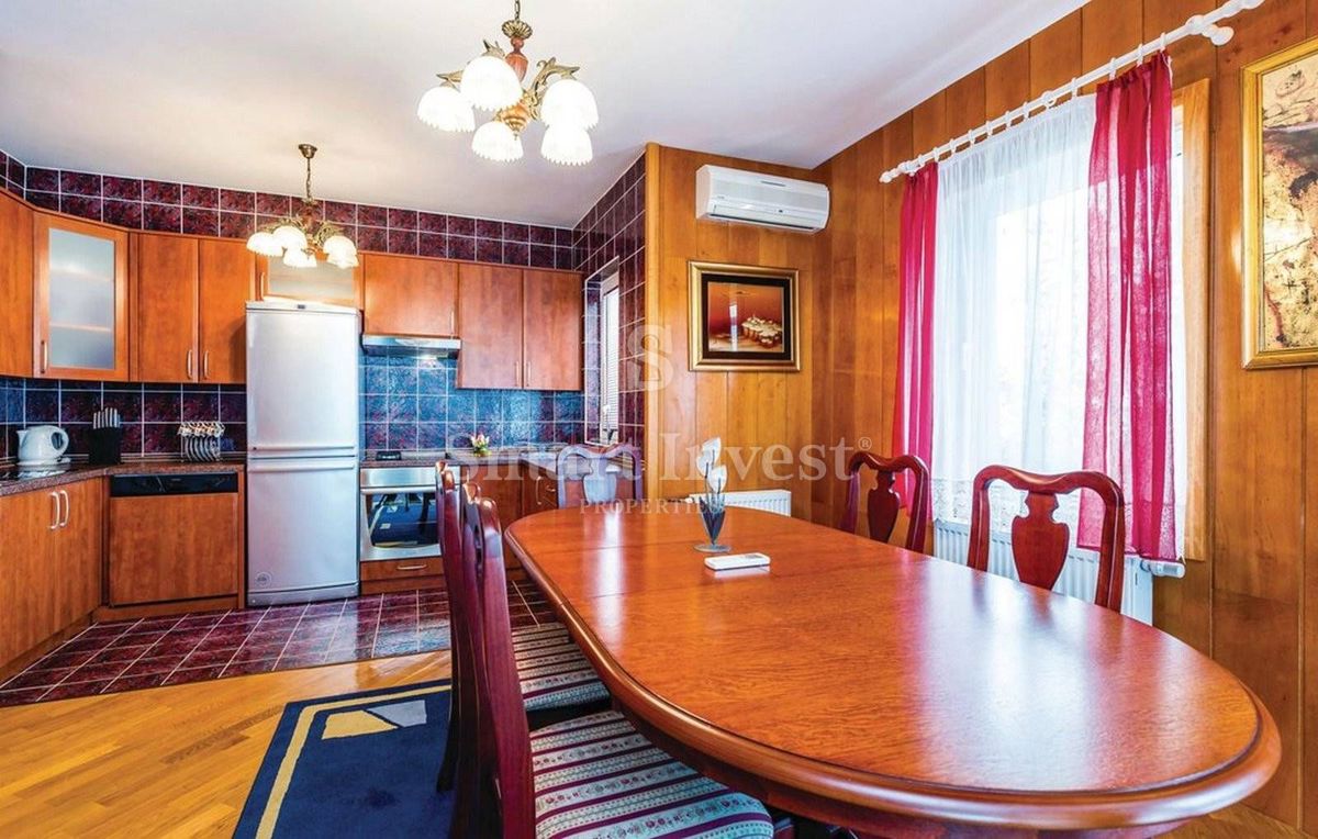 OPATIJA, 5-bedrooms villa with sea view, surrounded by greenery