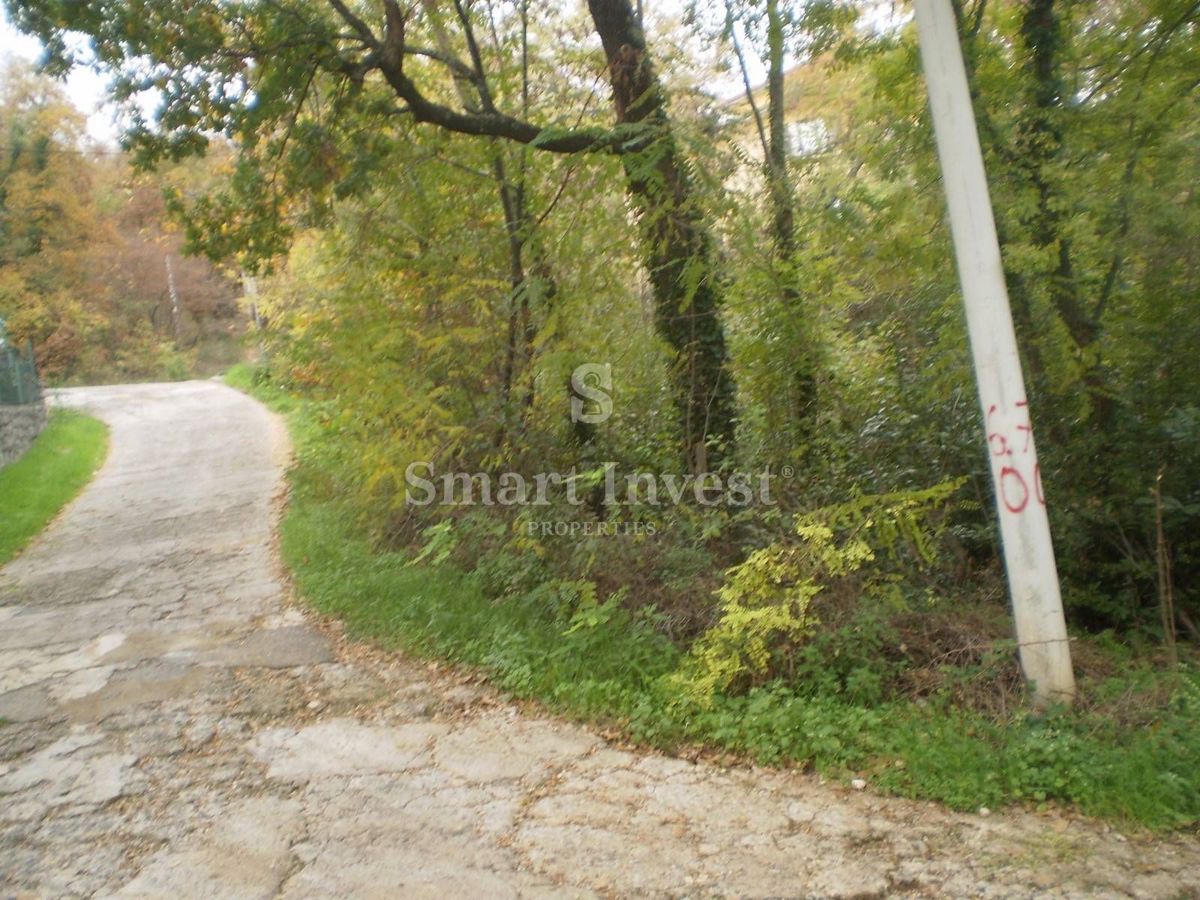 LOVRAN, Terreno edificabile di 689 m2 con vista mare, in vendita