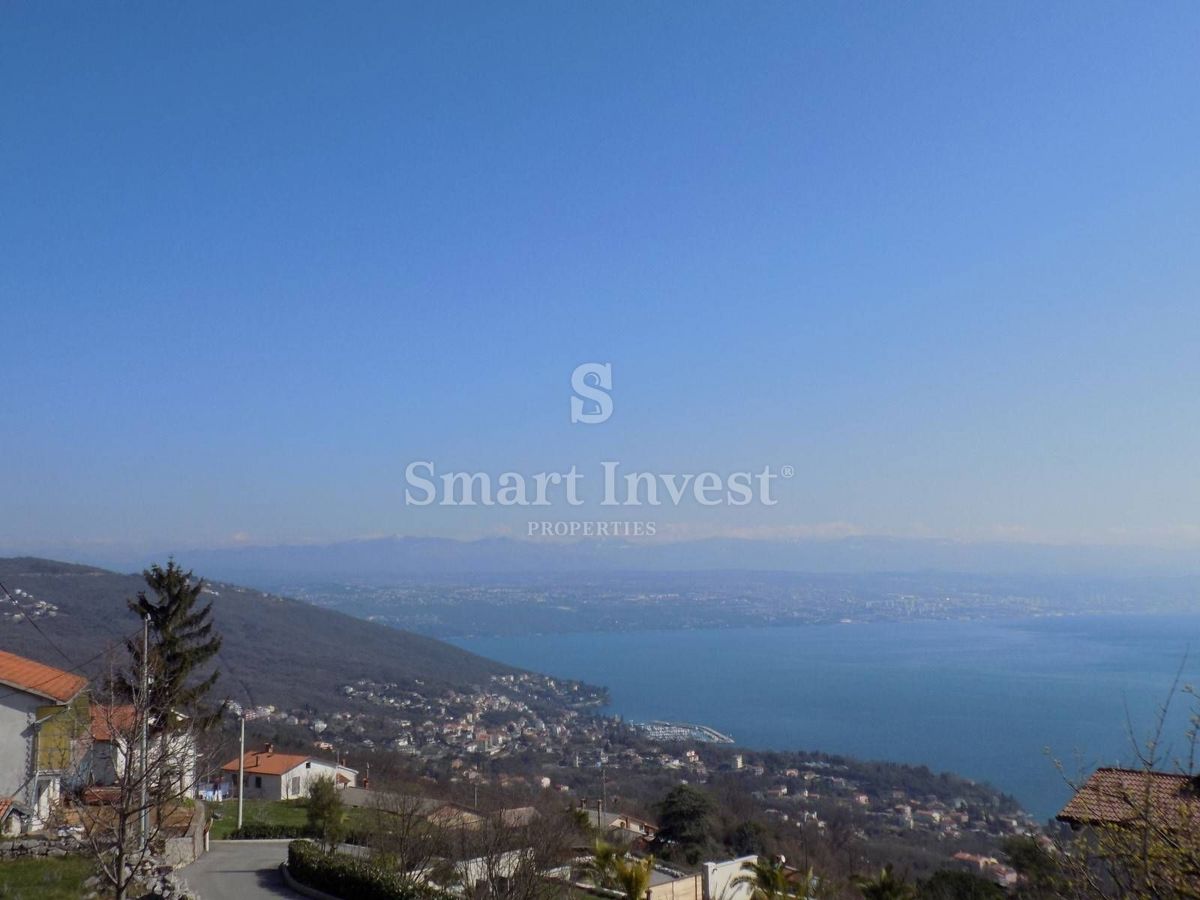 LOVRAN, Terreno edificabile di 1.268 m2 con vista mare, in vendita