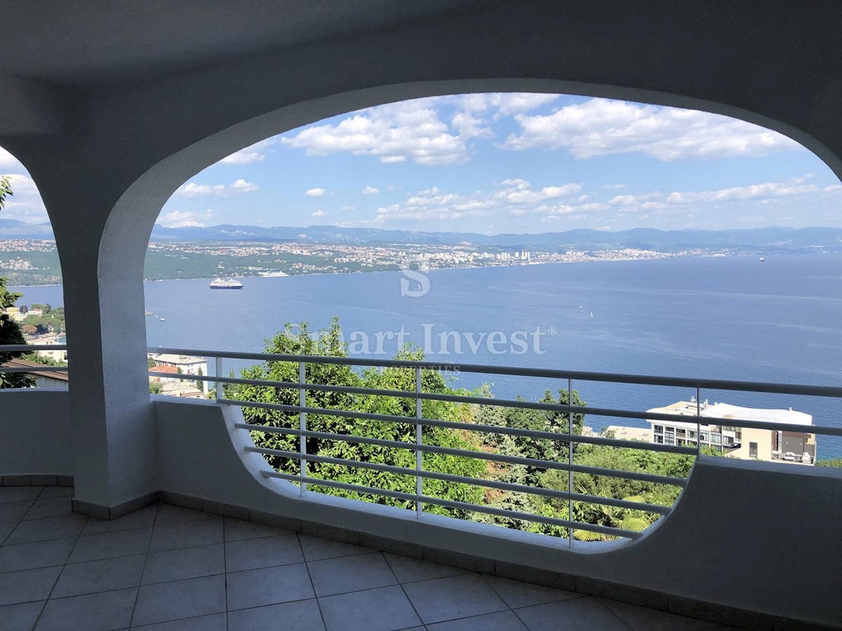 OPATIJA, Excellent 2-bedrooms apartment with panoramic sea view, near the sea