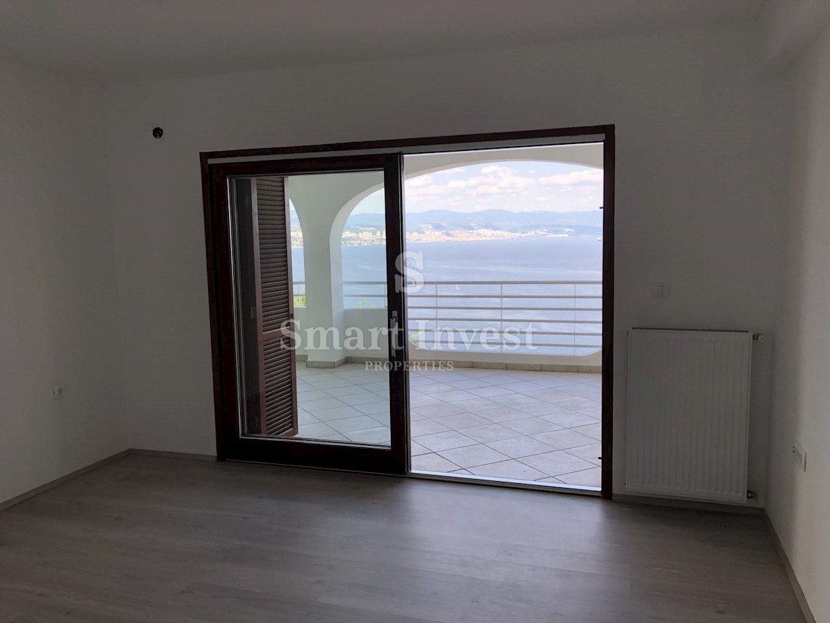 OPATIJA, Excellent 2-bedrooms apartment with panoramic sea view, near the sea