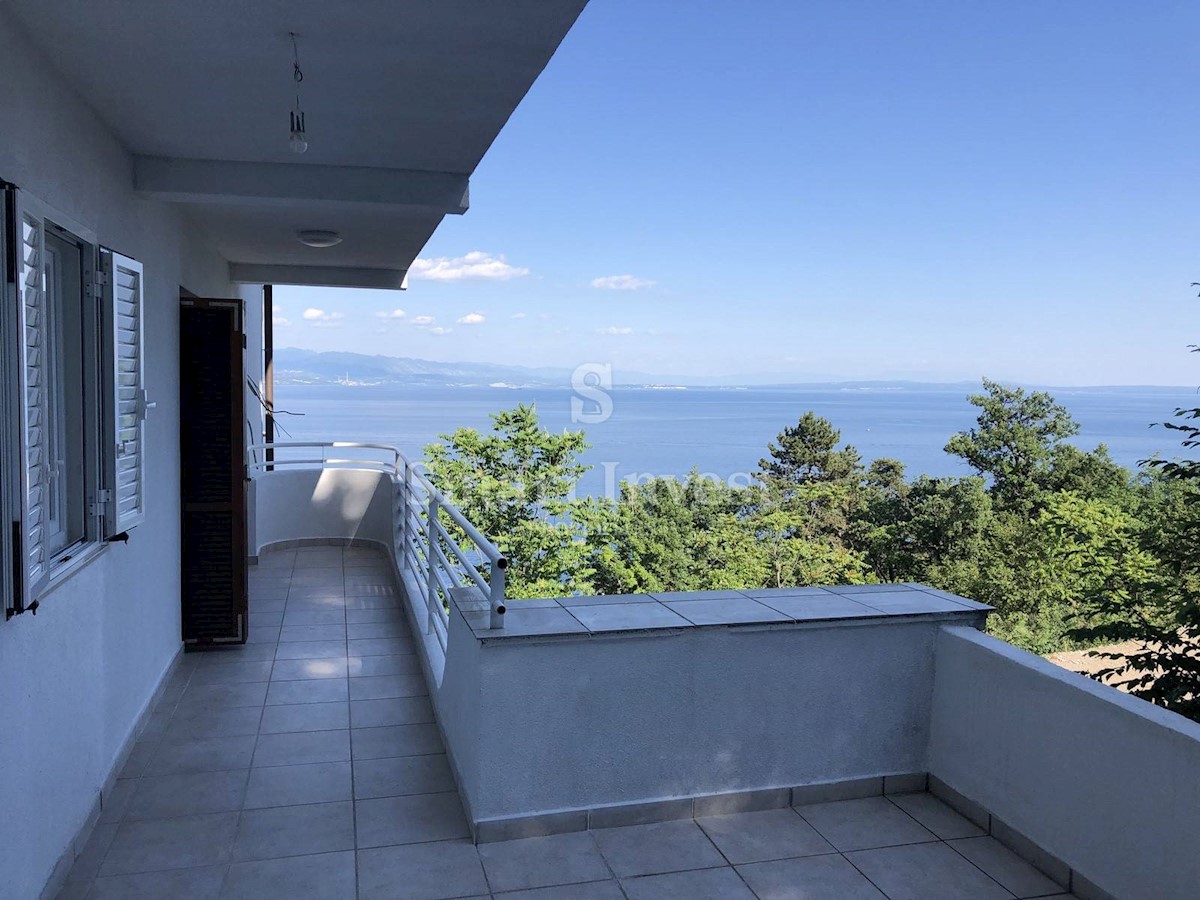 OPATIJA, Excellent 2-bedrooms apartment with panoramic sea view, near the sea