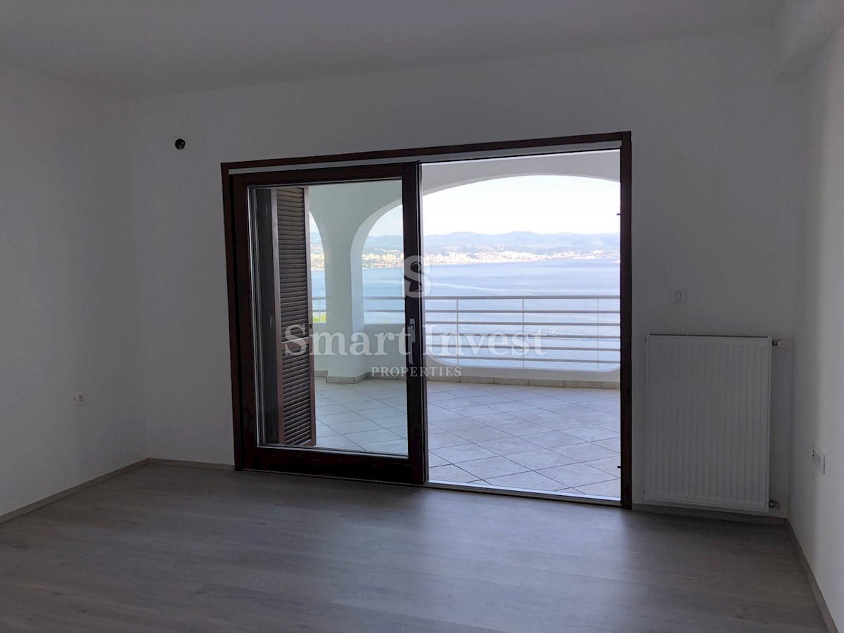 OPATIJA, Excellent 2-bedrooms apartment with panoramic sea view, near the sea