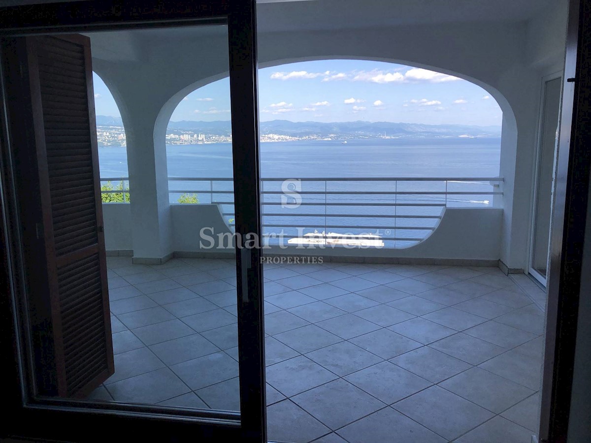 OPATIJA, Excellent 2-bedrooms apartment with panoramic sea view, near the sea