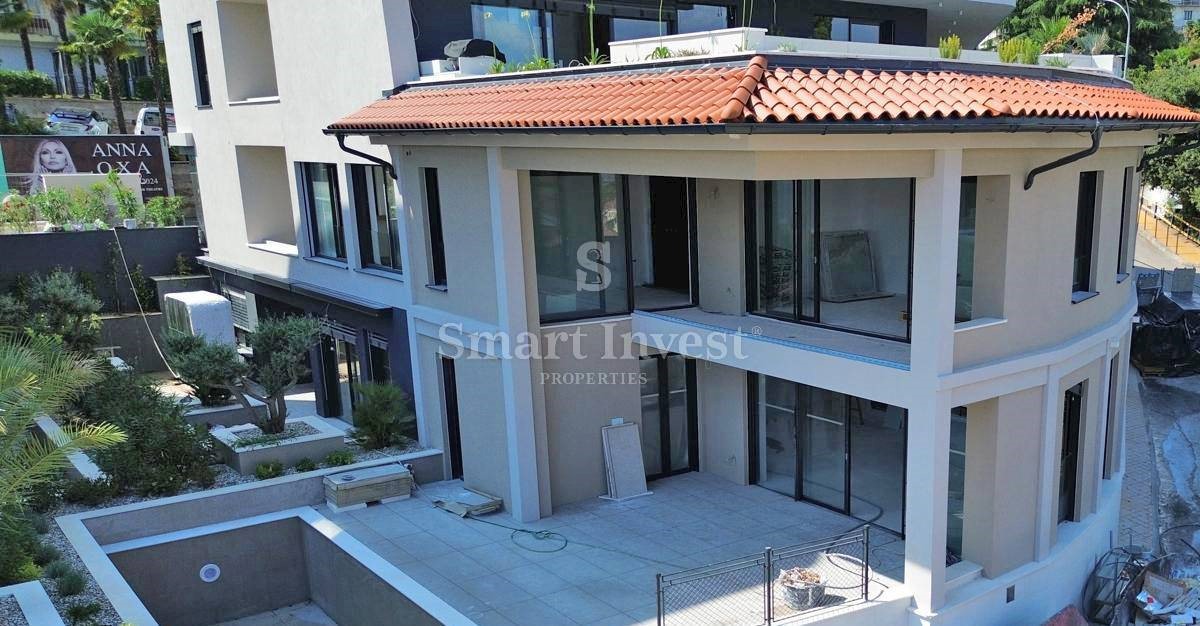 OPATIJA, Exclusive villa of 242.27 m2, with pool, in a new building