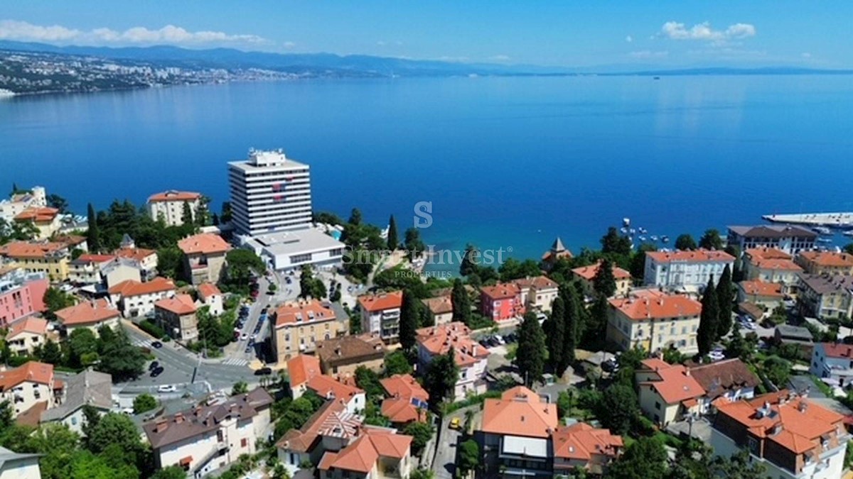 OPATIJA, Exclusive villa of 242.27 m2, with pool, in a new building