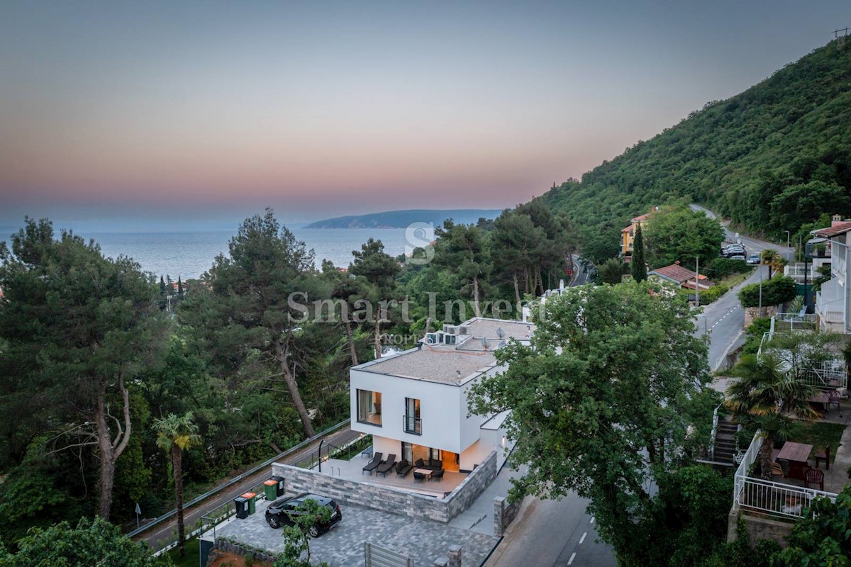 OPATIJA -  RIVIERA, Modern semi-detached villa with pool and spa 