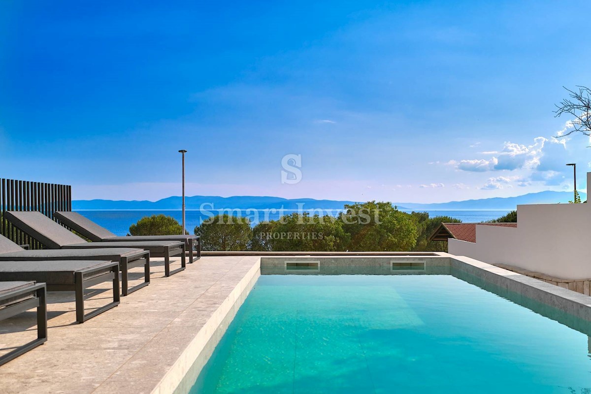 RIJEKA - KOSTRENA, Villa di lusso con piscina a 150 m dal mare e dalle spiagge!