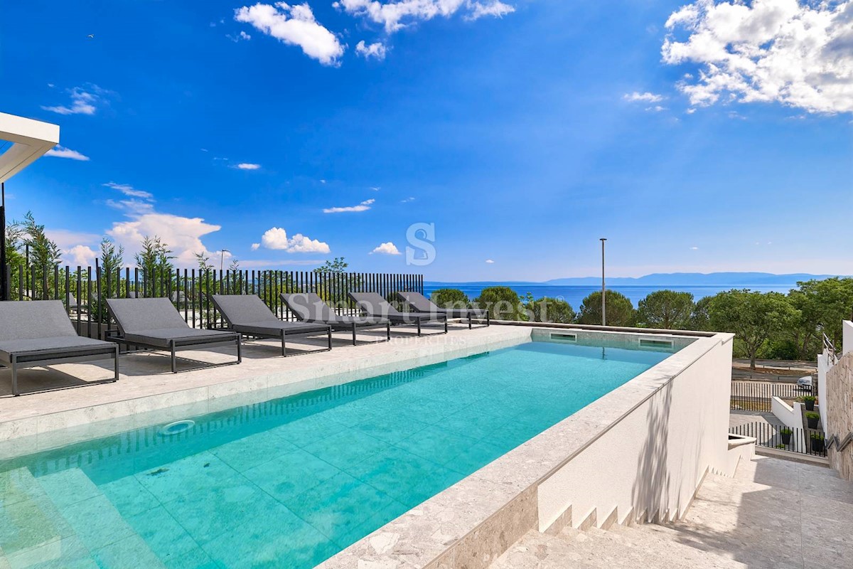 RIJEKA - KOSTRENA, Villa di lusso con piscina a 150 m dal mare e dalle spiagge!