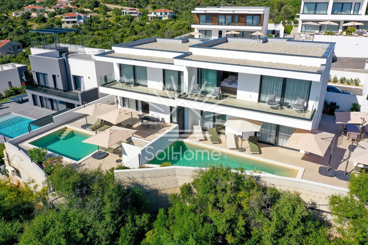 VIDEO! Case con piscina e vista sul mare – Vicino a Novalja, Croazia