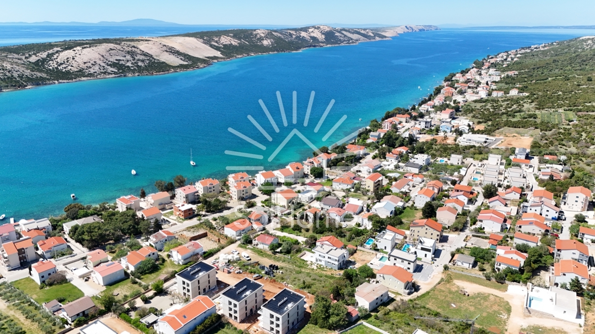 Appartamenti al primo piano sul mare a Novalja.