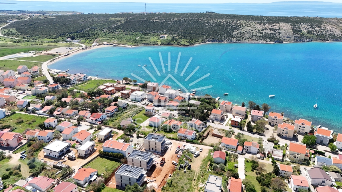 Appartamenti al primo piano sul mare a Novalja.
