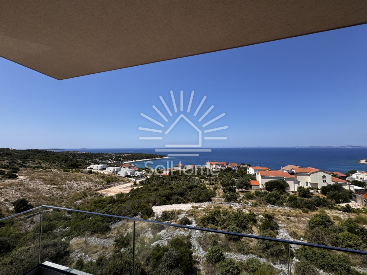Appartamenti sul mare vicino a Primosten, Croazia.