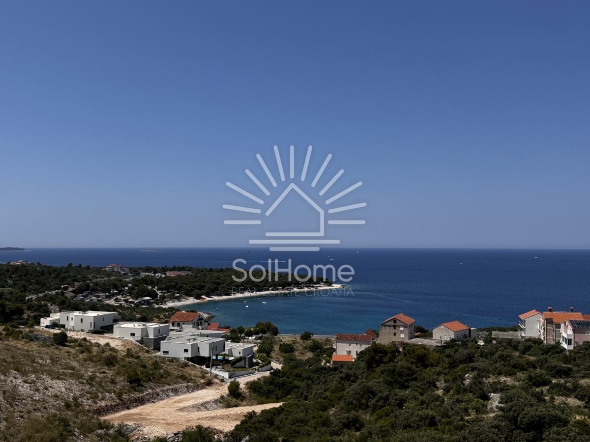 Appartamenti sul mare vicino a Primosten, Croazia.