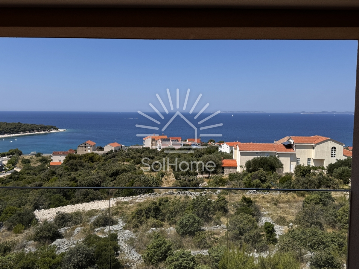 Appartamenti sul mare vicino a Primosten, Croazia.
