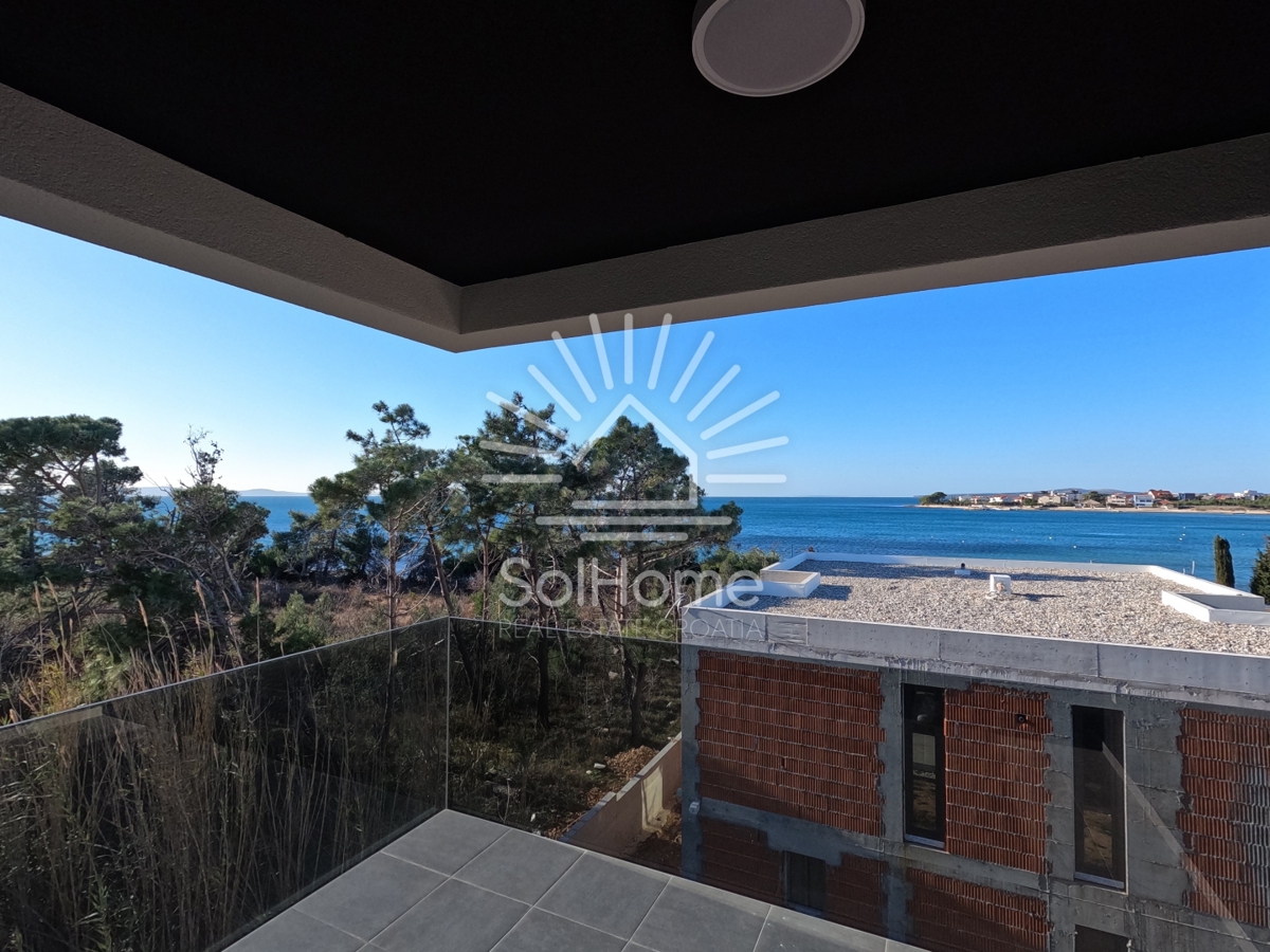 Attico con piscina / Appartamenti a Privlaka vicino a Zara - Croazia