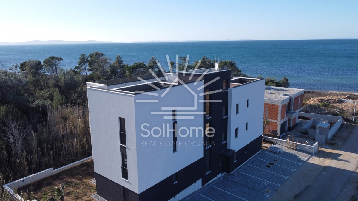 Attico con piscina / Appartamenti a Privlaka vicino a Zara - Croazia