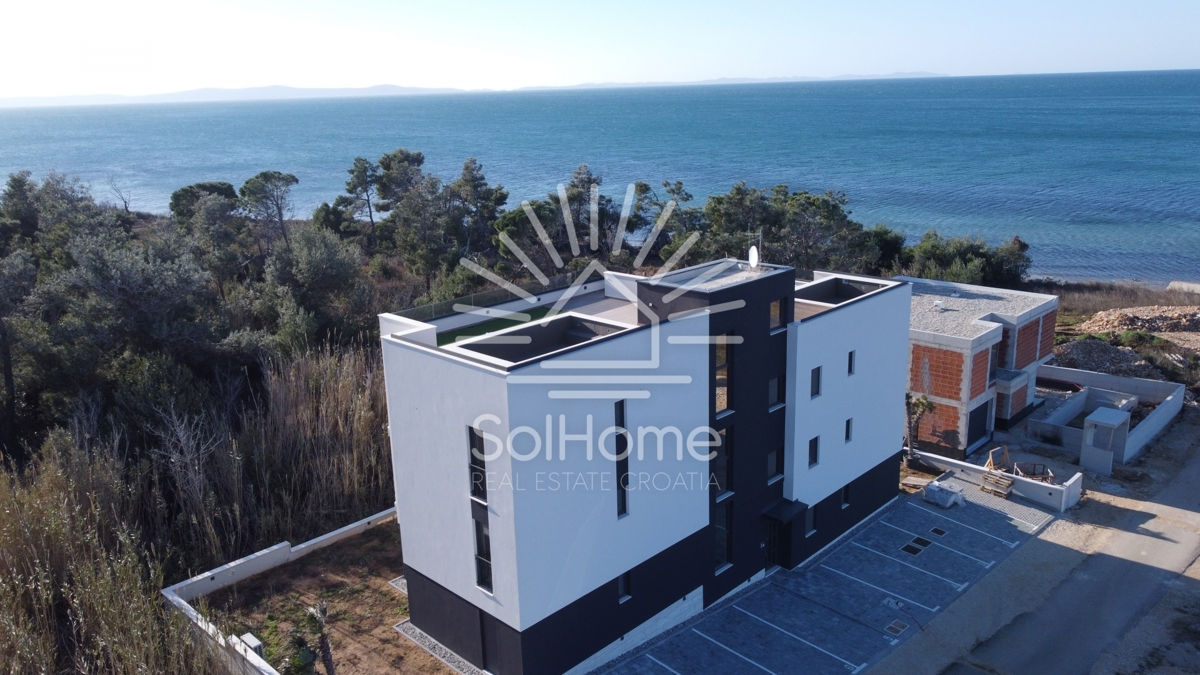 Attico con piscina / Appartamenti a Privlaka vicino a Zara - Croazia