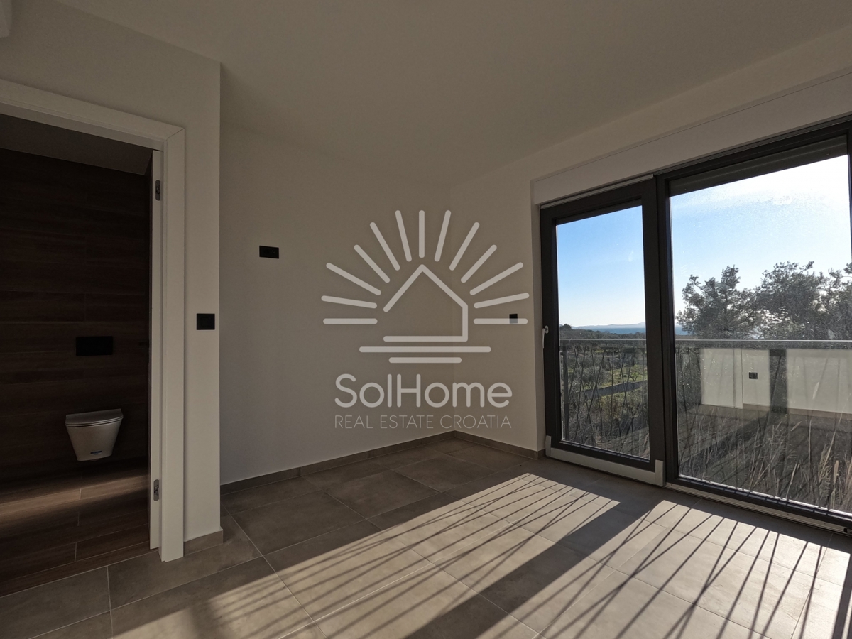 Attico con piscina / Appartamenti a Privlaka vicino a Zara - Croazia