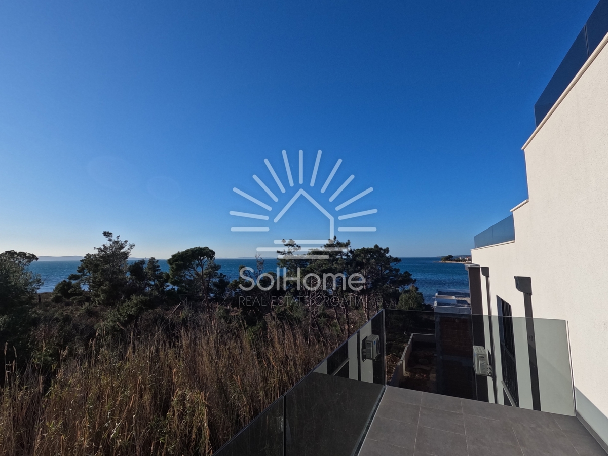 Attico con piscina / Appartamenti a Privlaka vicino a Zara - Croazia