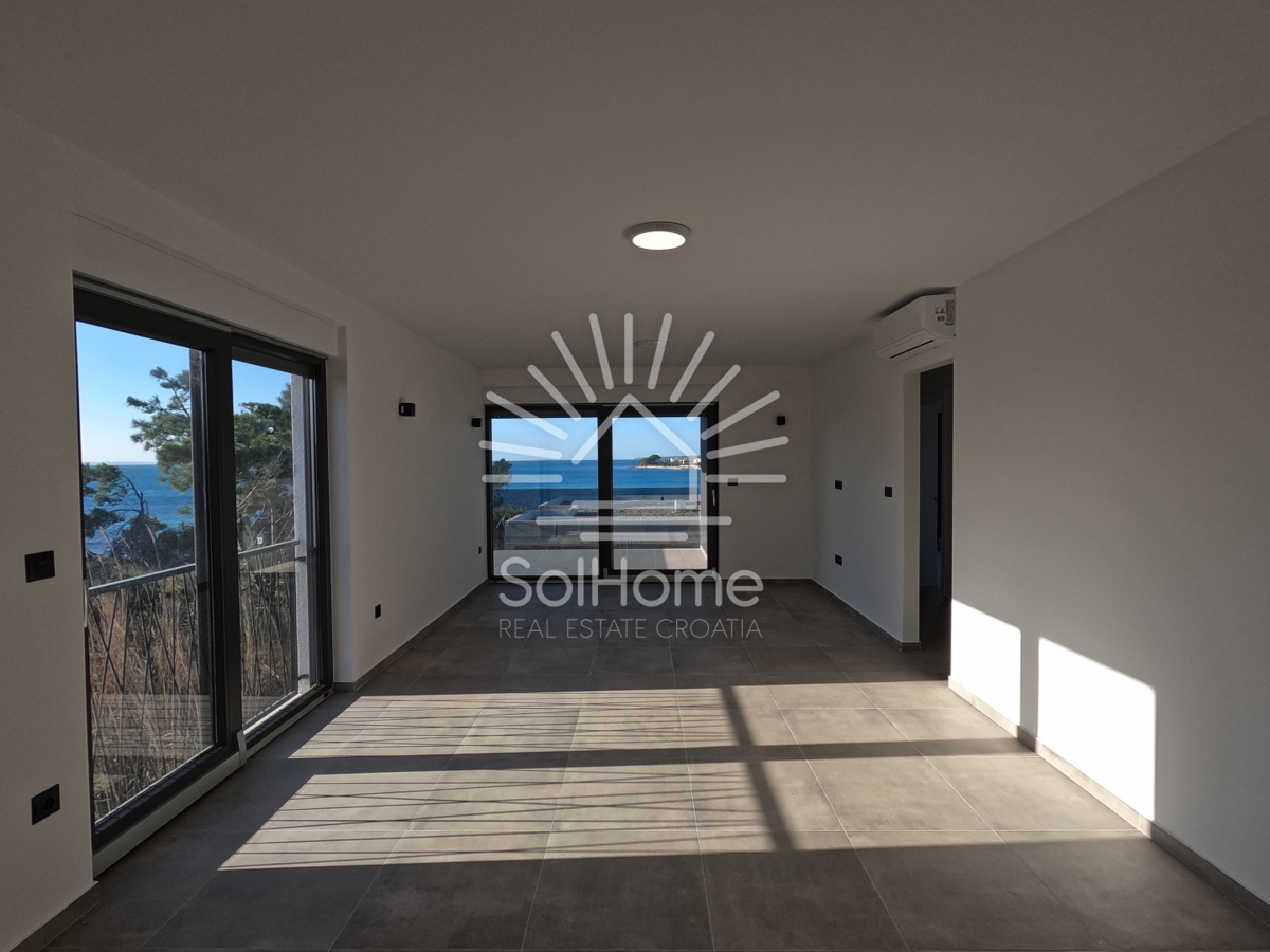 Attico con piscina / Appartamenti a Privlaka vicino a Zara - Croazia