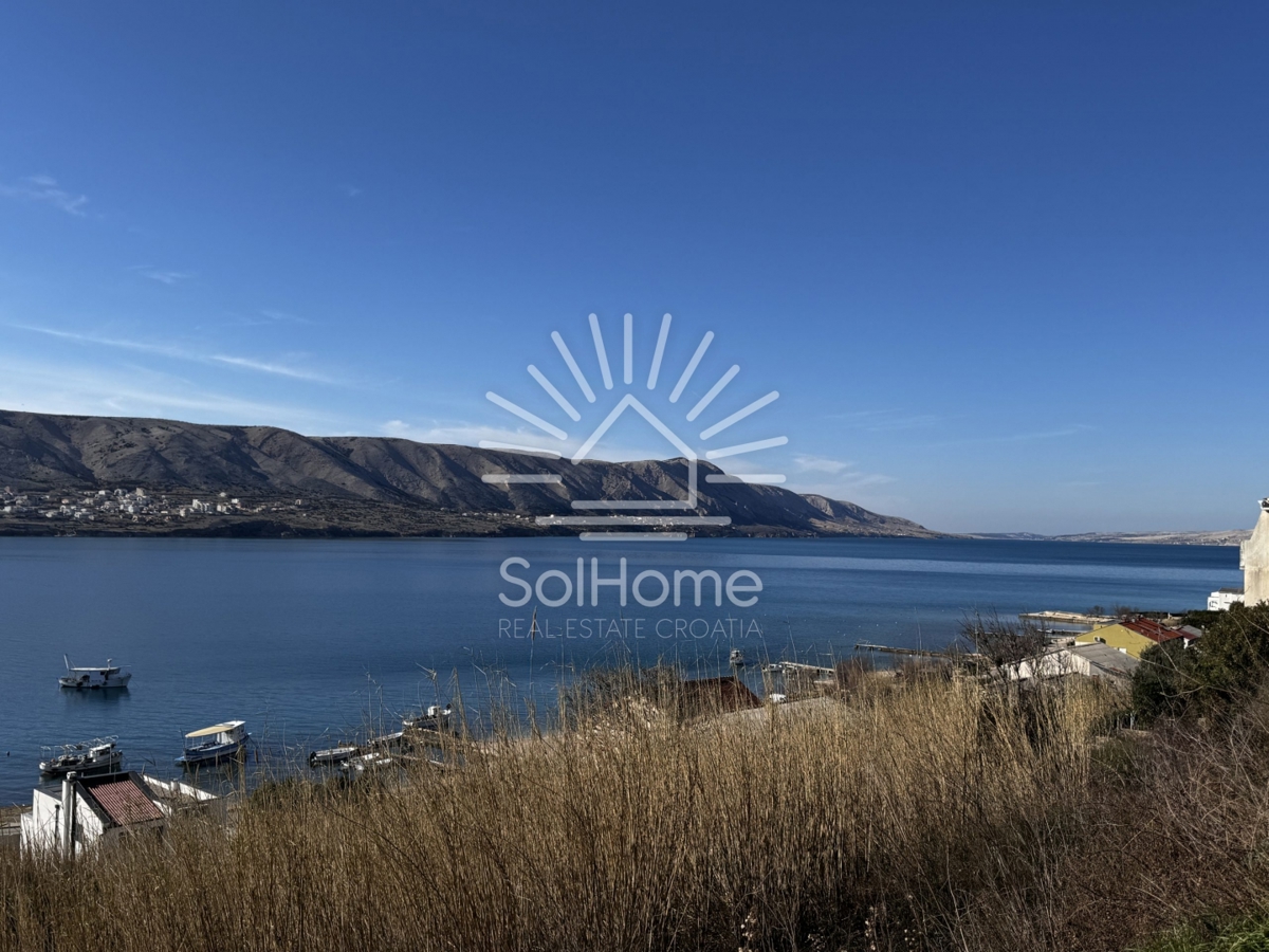 Terreno edificabile con vista aperta sul mare a Pag - 546 m² in posizione eccezionale!