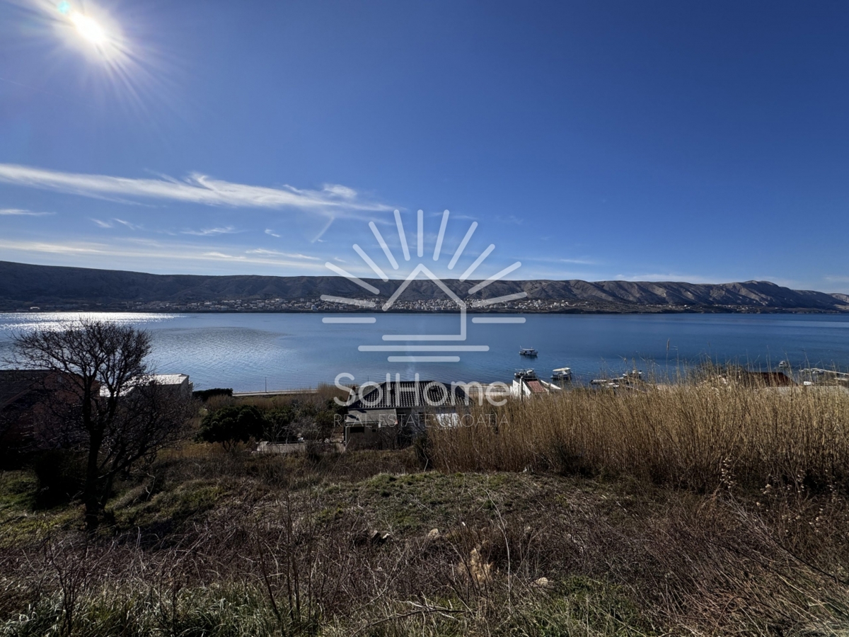 Terreno edificabile con vista aperta sul mare a Pag - 546 m² in posizione eccezionale!
