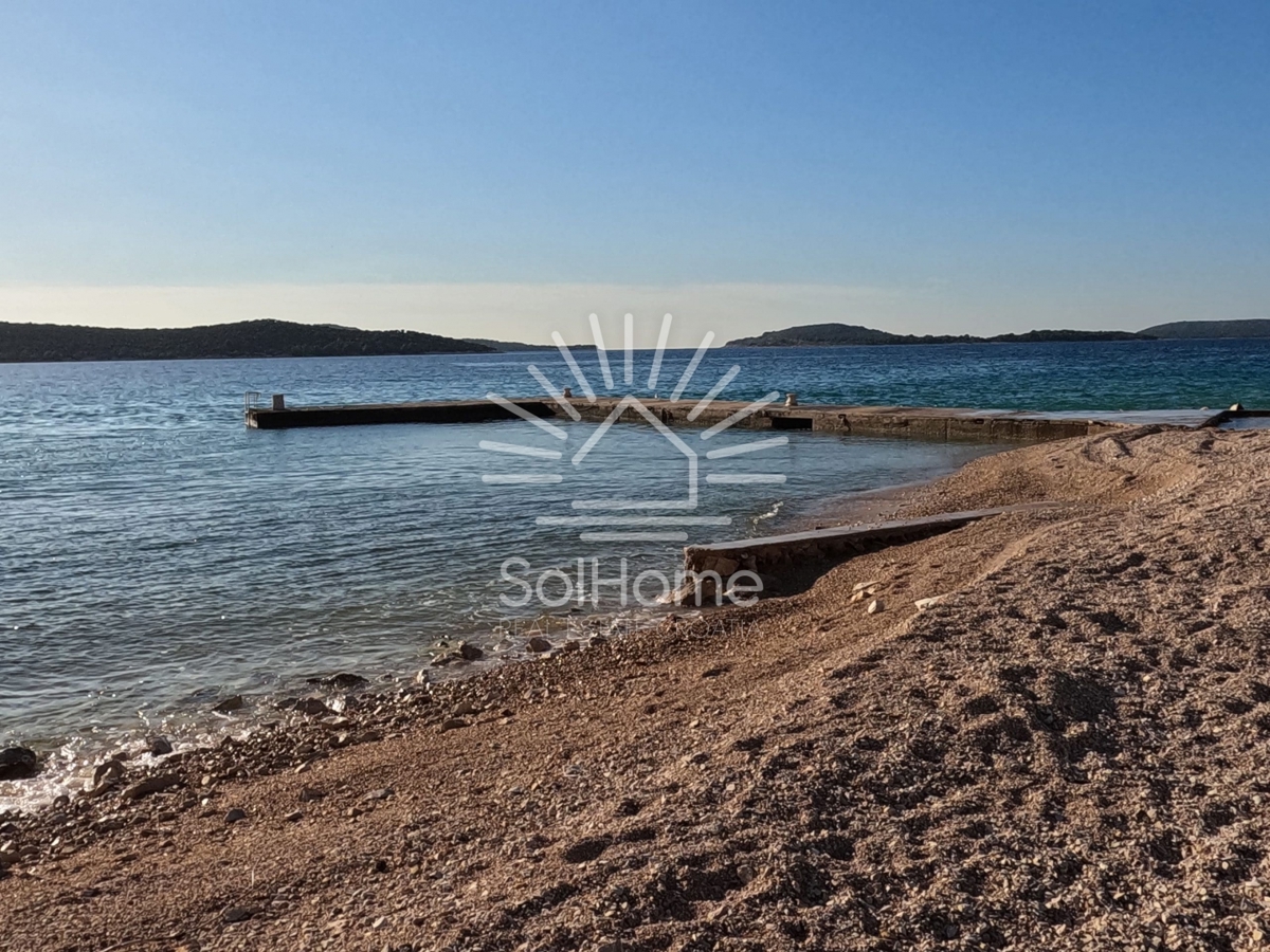 Appartamenti in prima fila sul mare a Sibenik, Croazia
