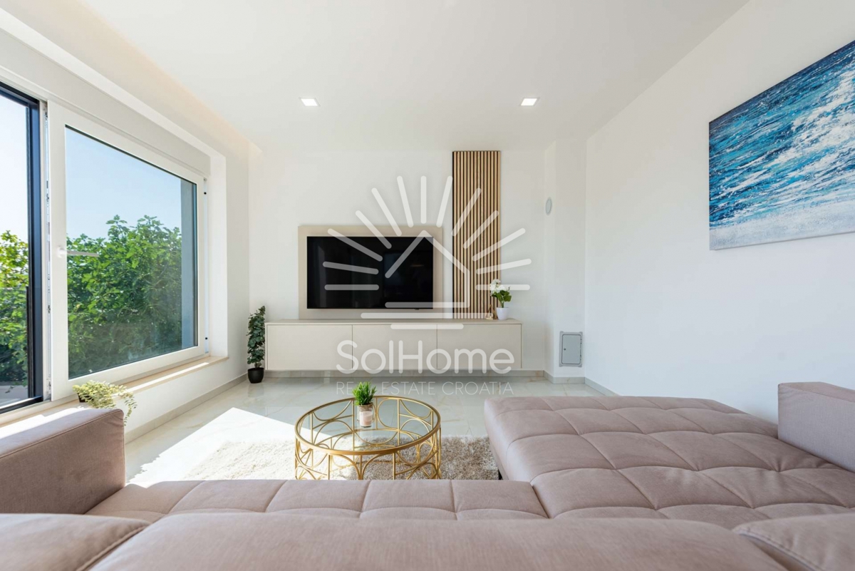 Moderna casa con piscina - Solo 70 metri dal mare, vicino a Zara, Croazia.