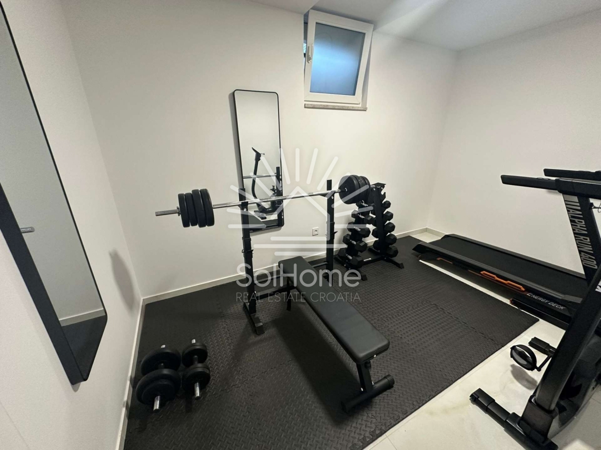 Moderna casa con piscina - Solo 70 metri dal mare, vicino a Zara, Croazia.