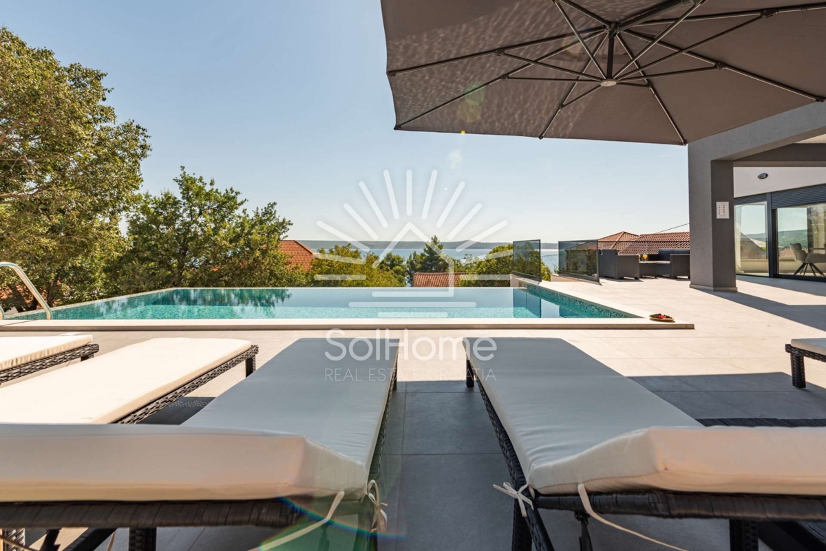 Moderna casa con piscina - Solo 70 metri dal mare, vicino a Zara, Croazia.