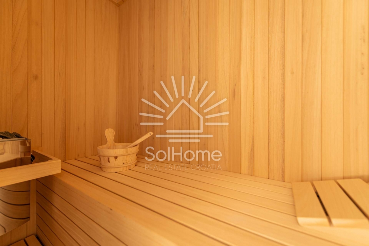 Moderna casa con piscina - Solo 70 metri dal mare, vicino a Zara, Croazia.