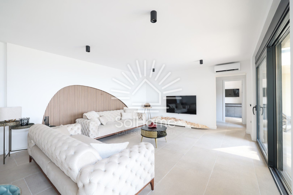 Lussuosa villa a Maslenica vicino a Zara, vicino al mare