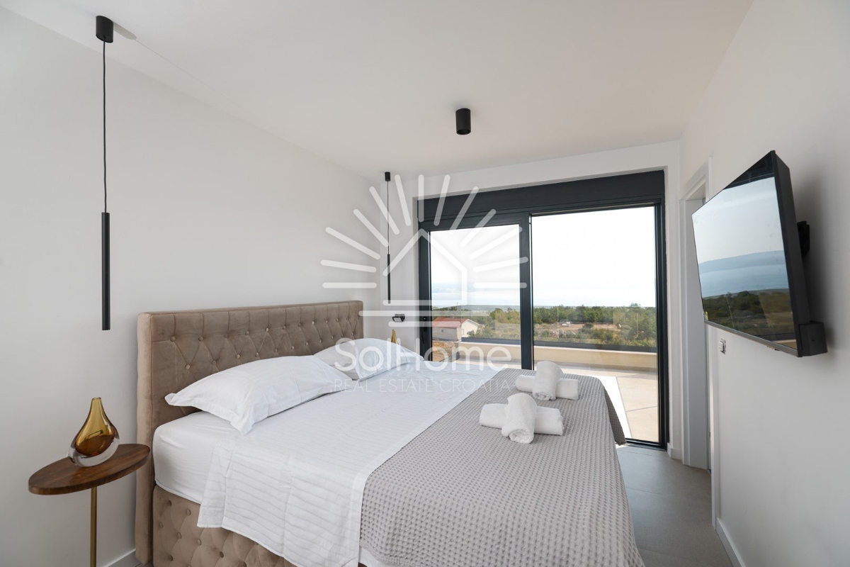 Lussuosa villa a Maslenica vicino a Zara, vicino al mare