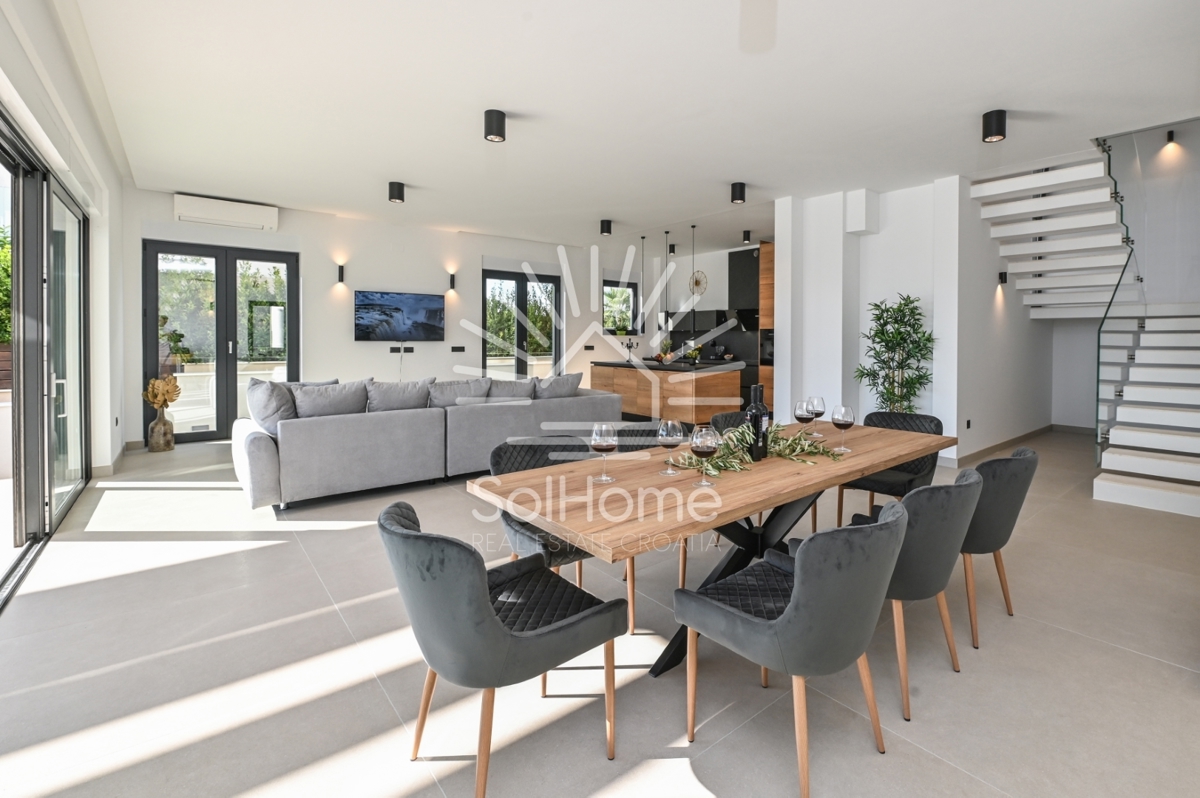 2 Ville di lusso con piscina e vista mare