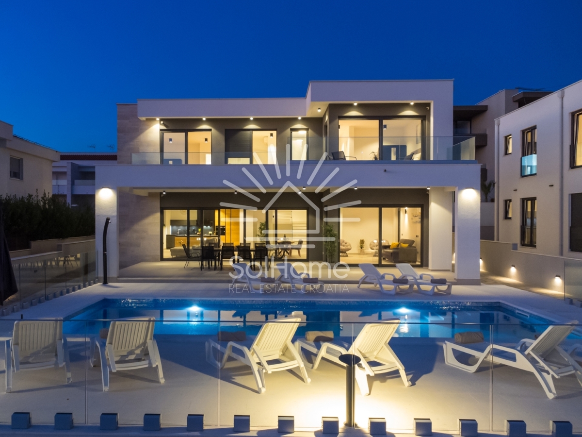 2 Ville di lusso con piscina e vista mare