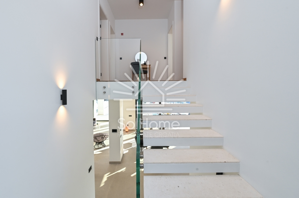 2 Ville di lusso con piscina e vista mare