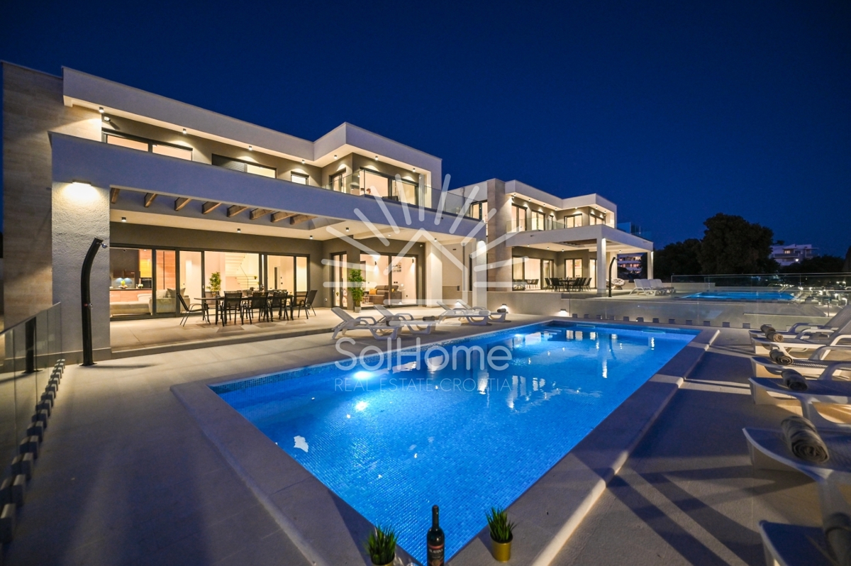 2 Ville di lusso con piscina e vista mare