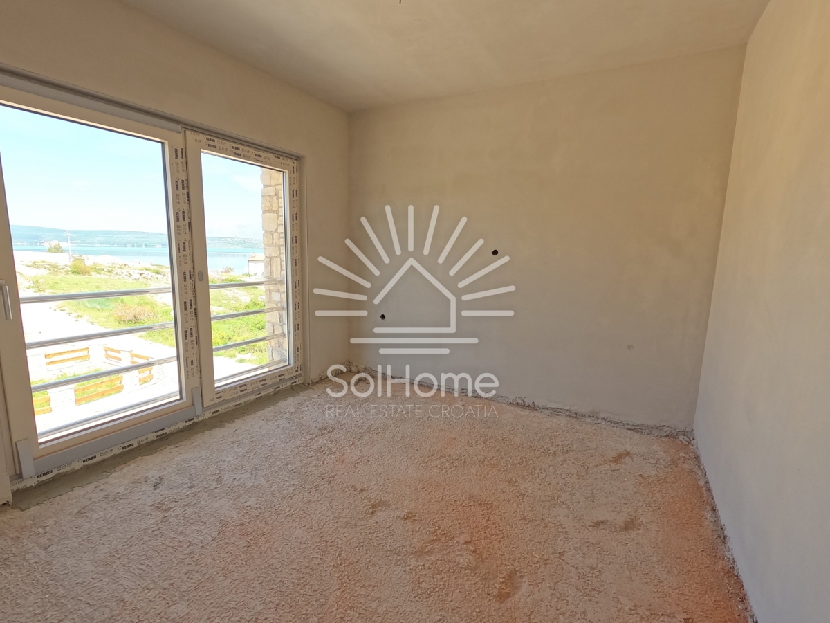 Top offerta - Moderna villa in pietra con vista sul mare!