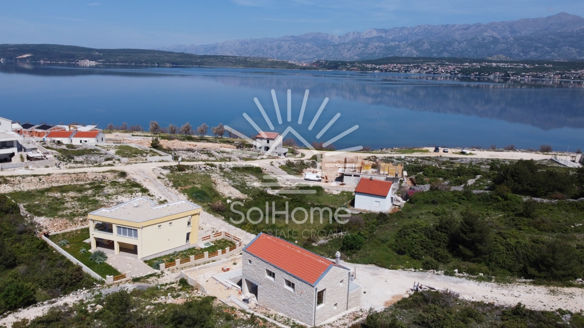 Top offerta - Moderna villa in pietra con vista sul mare!