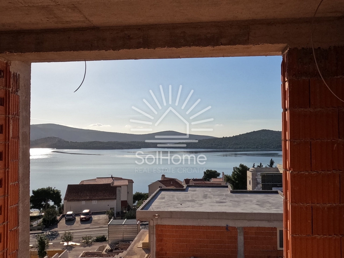 Case con vista mare in vendita a Sebenico, Croazia