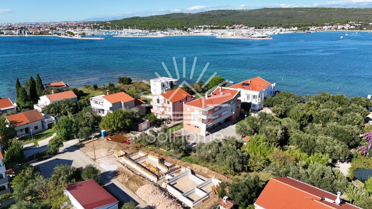 Appartamenti a 30 metri dal mare a Sukošan vicino a Zara