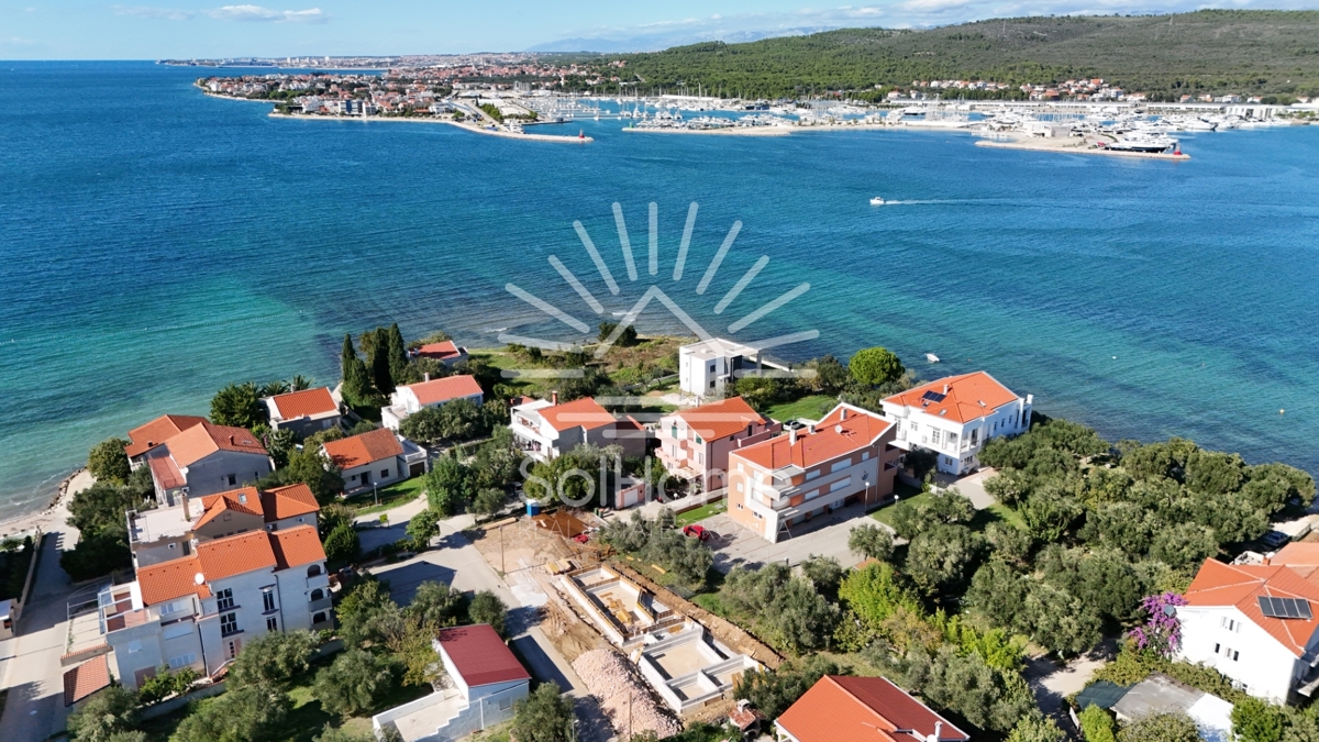 Appartamenti a 30 metri dal mare a Sukošan vicino a Zara