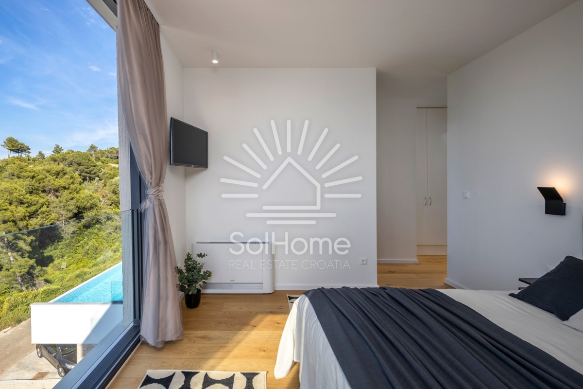 Bellissima villa con vista sul mare e piscina a sfioro sull'isola di Ugljan