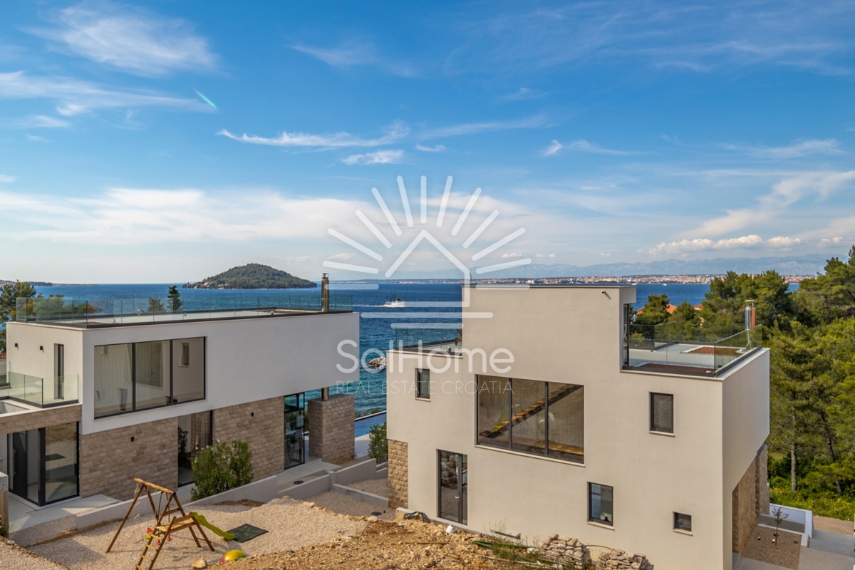 Bellissima villa con vista sul mare e piscina a sfioro sull'isola di Ugljan