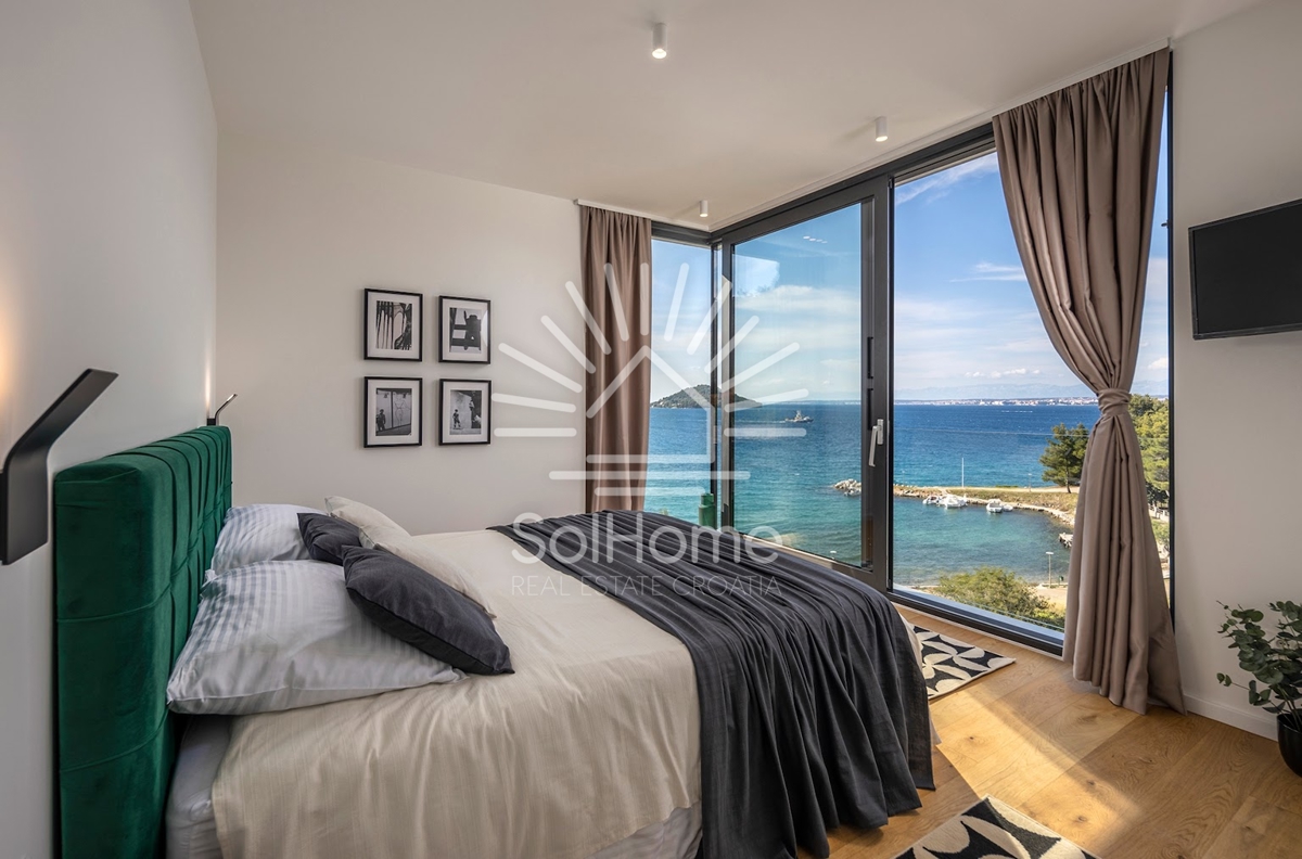 Bellissima villa con vista sul mare e piscina a sfioro sull'isola di Ugljan