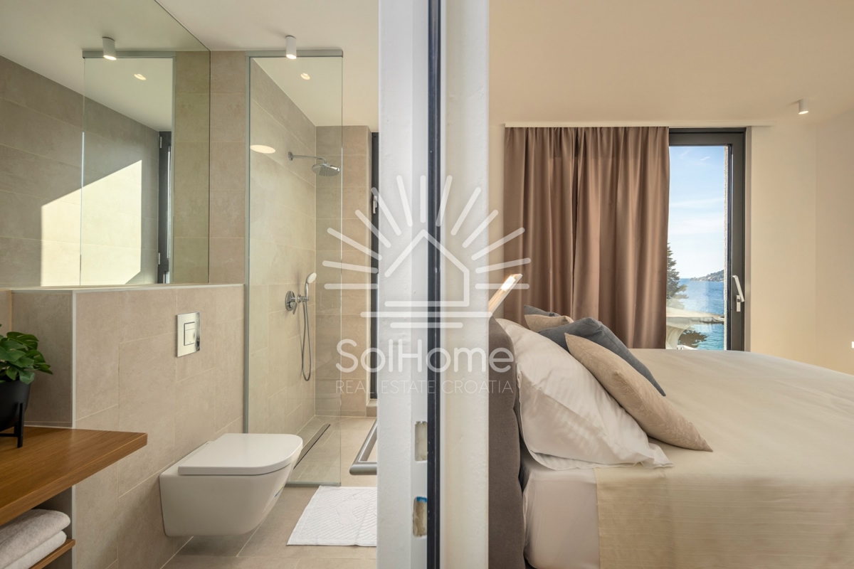 Bellissima villa con vista sul mare e piscina a sfioro sull'isola di Ugljan