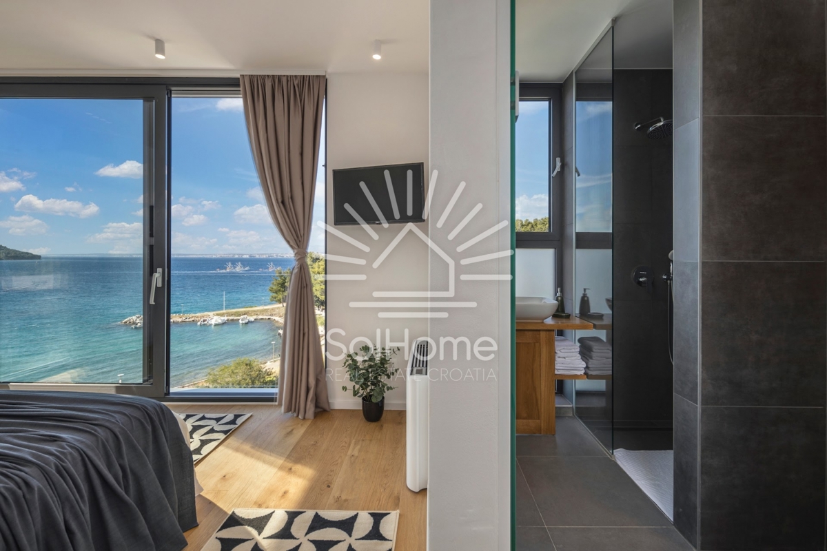 Bellissima villa con vista sul mare e piscina a sfioro sull'isola di Ugljan