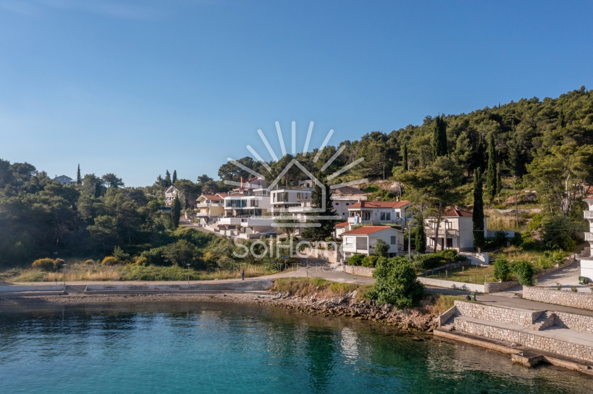 Bellissima villa con vista sul mare e piscina a sfioro sull'isola di Ugljan
