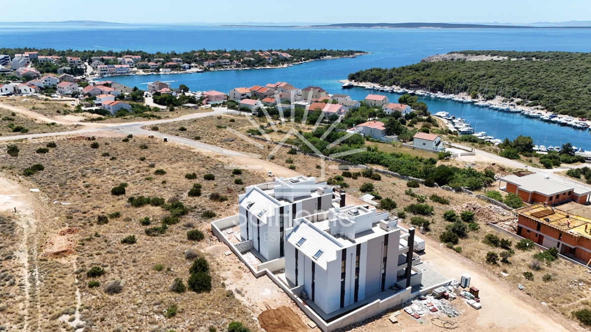 Appartamenti vicino al porto con vista sul mare - vicino a Novalja, Croazia.